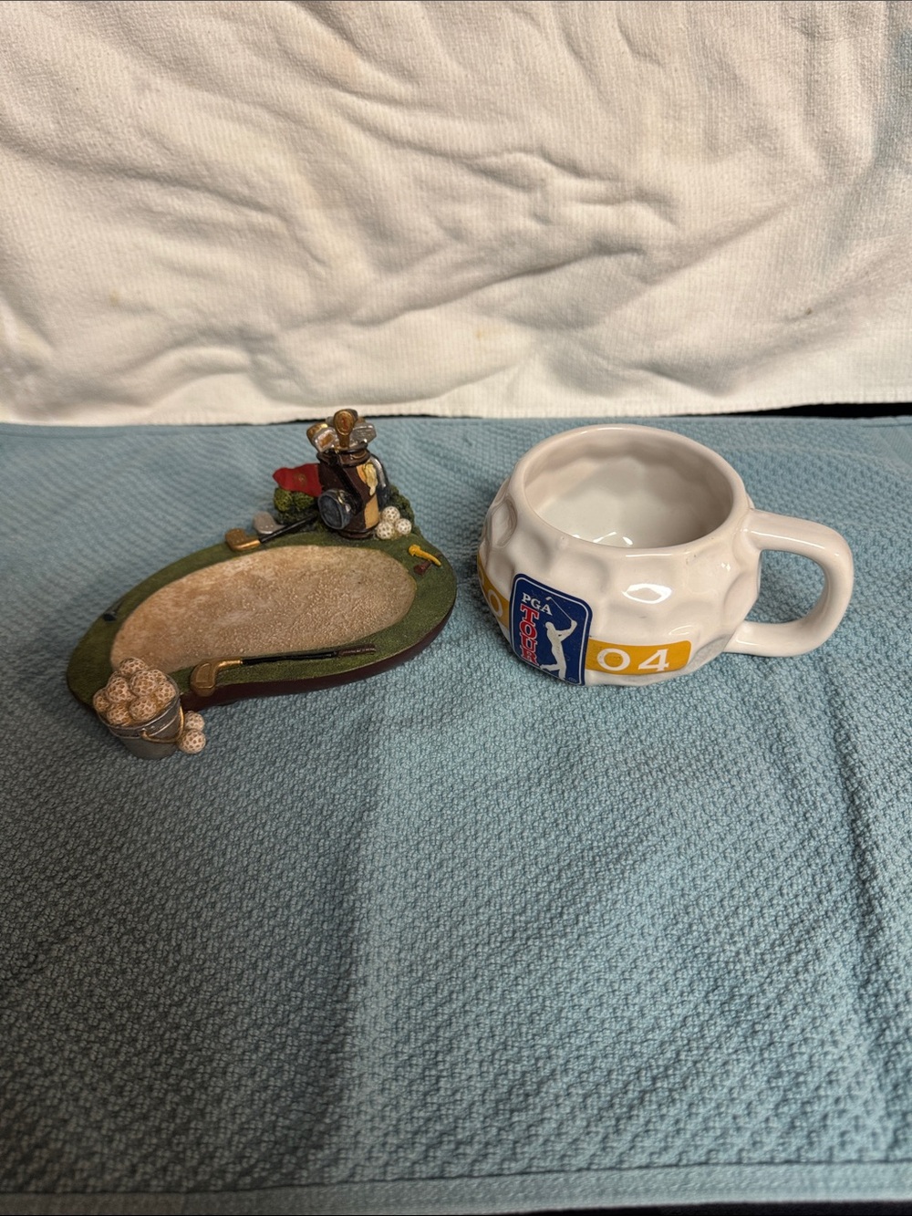 Golf Combo PGA Tour 2004 Cup & Miniature Golf Course Theme